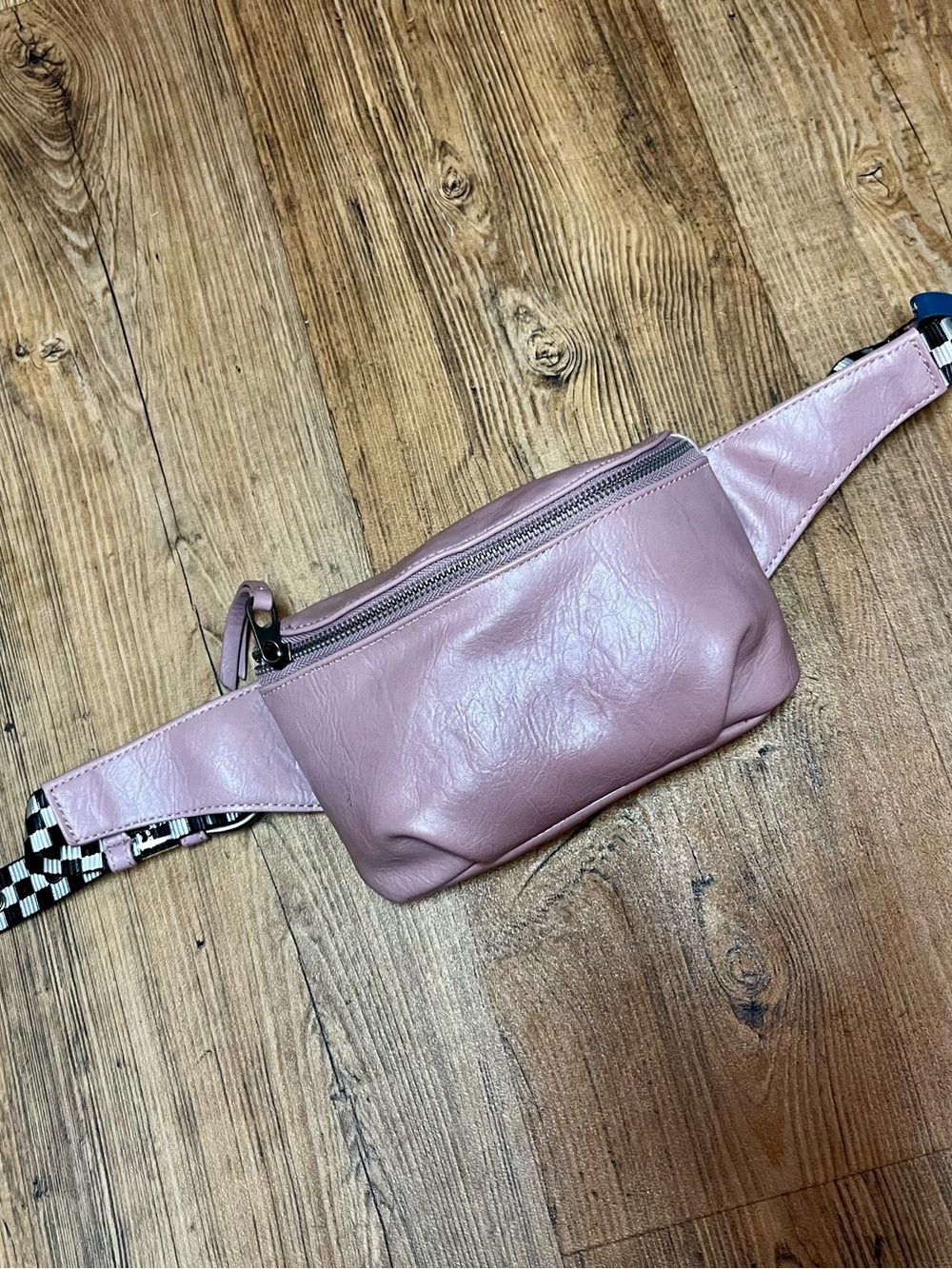 Universal Thread Mauve Pink Leather Crossbody Belt Bag